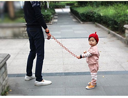 1 PCs Anti Lost child lock | Anti-Lost Wrist Link - Baby Child Anti Lost Wrist Link Safety Harness Strap Hand belt band for toddlers wristband for kids loss best for umrah and hajj, travelling purpose,safe secure (Random Color)