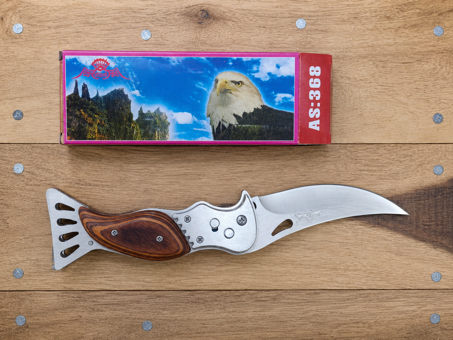 Premium Folding Hawk Knife - AS-368 Featuring A high-quality stainless steel blade and an ergonomic wooden handle